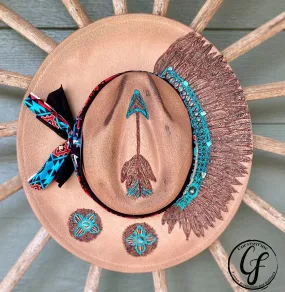 FEATHERED INDIAN ARROW FEDORA