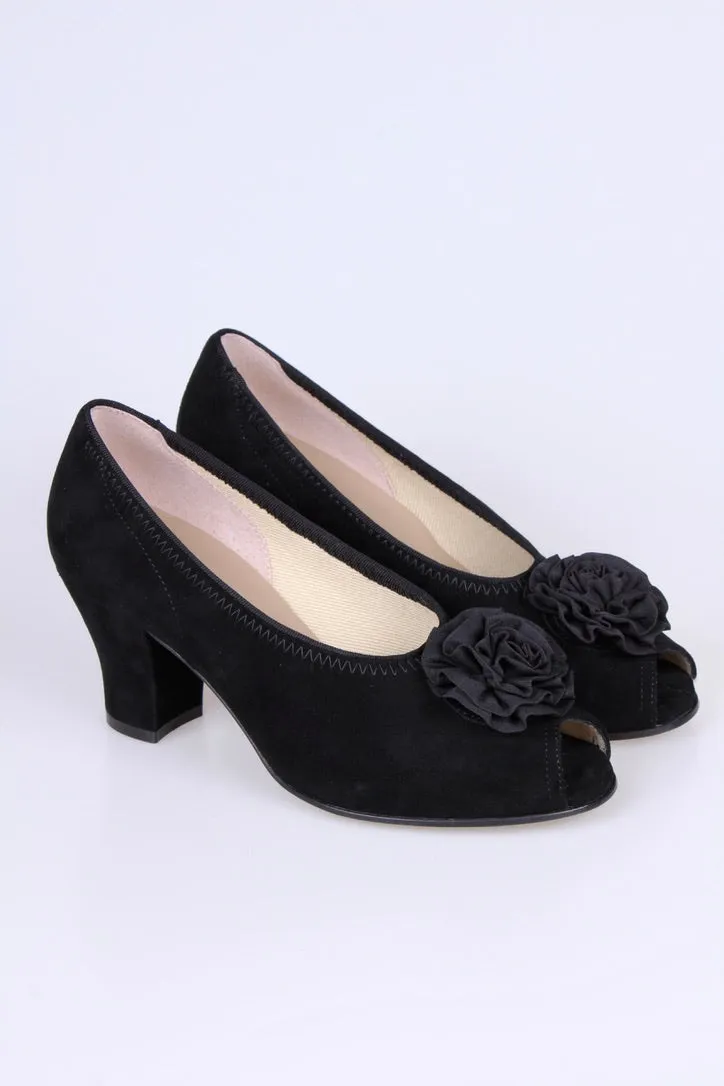 Late 1930s everyday suede pumps with rosetta, black, Jean