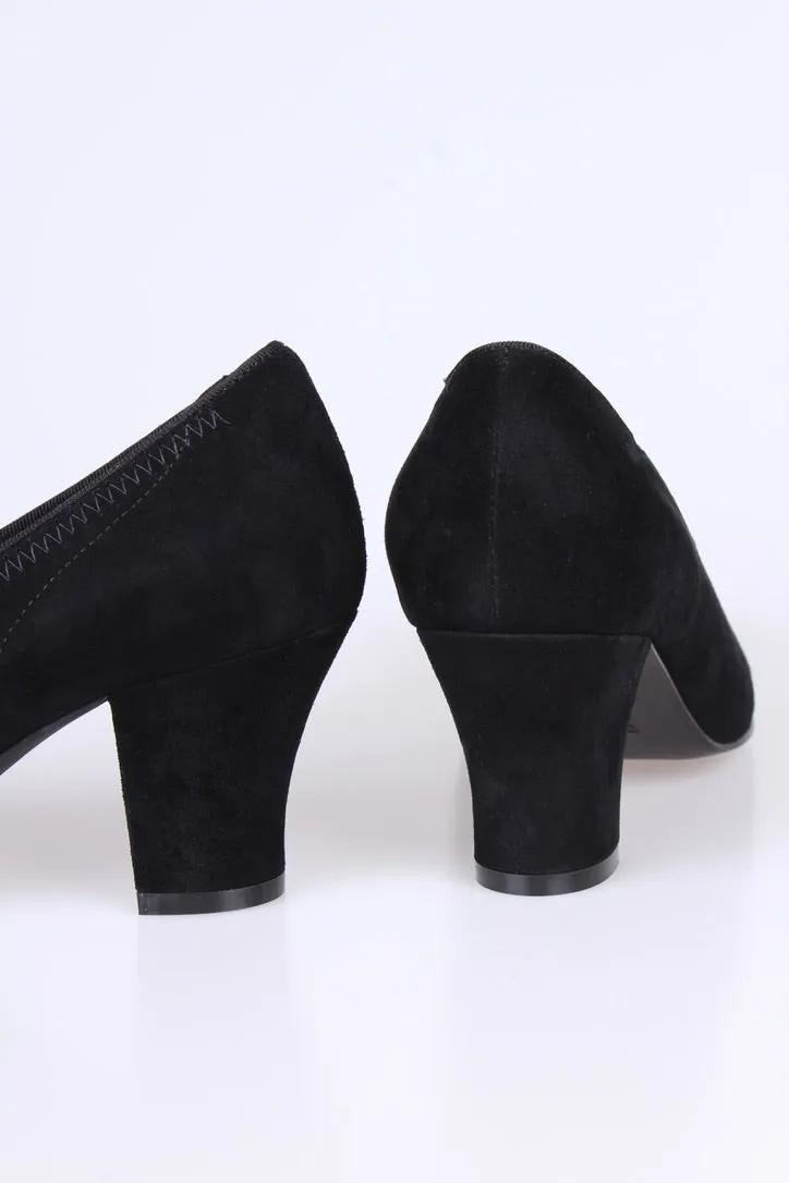 Late 1930s everyday suede pumps with rosetta, black, Jean