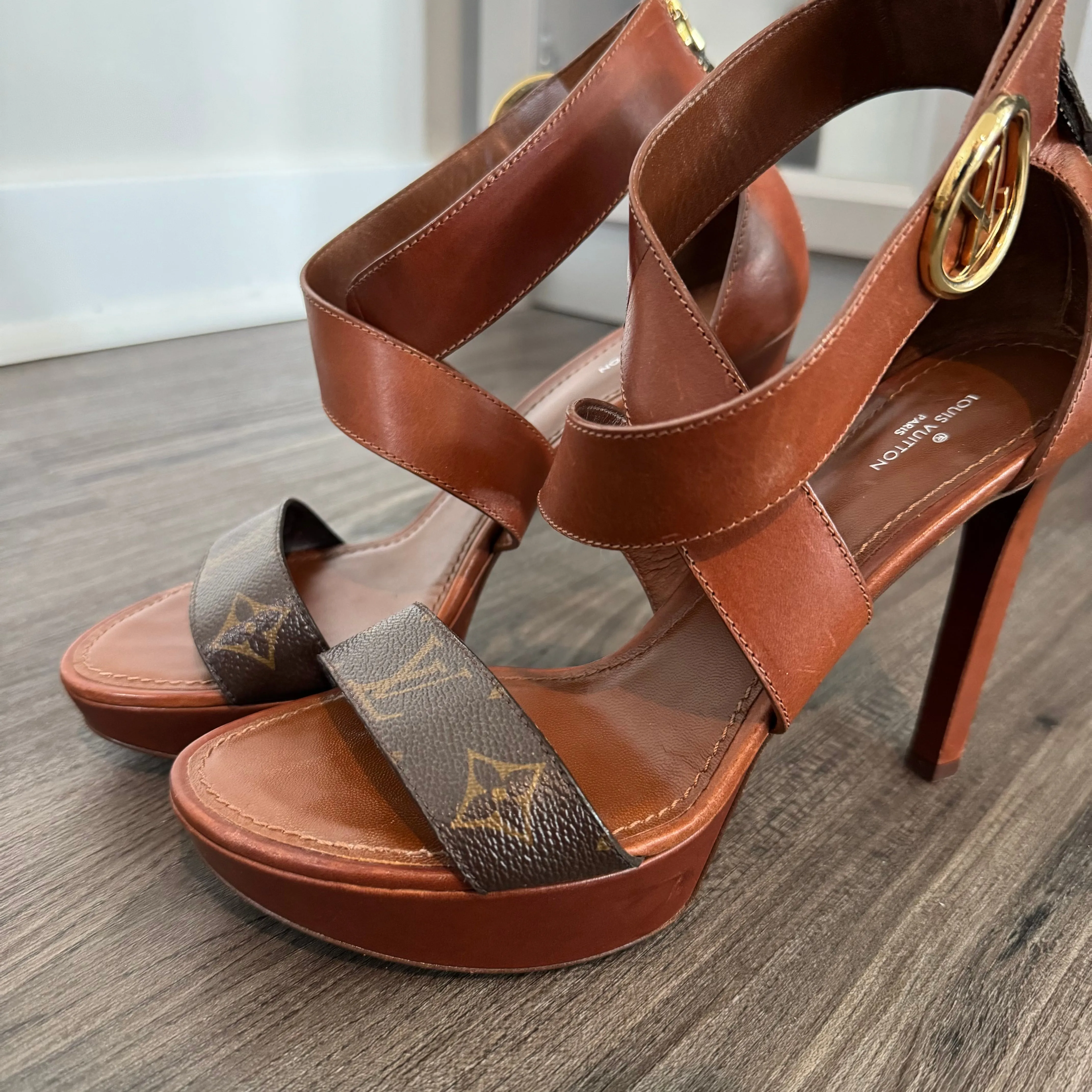 Louis Vuitton Horizon Platform Sandals