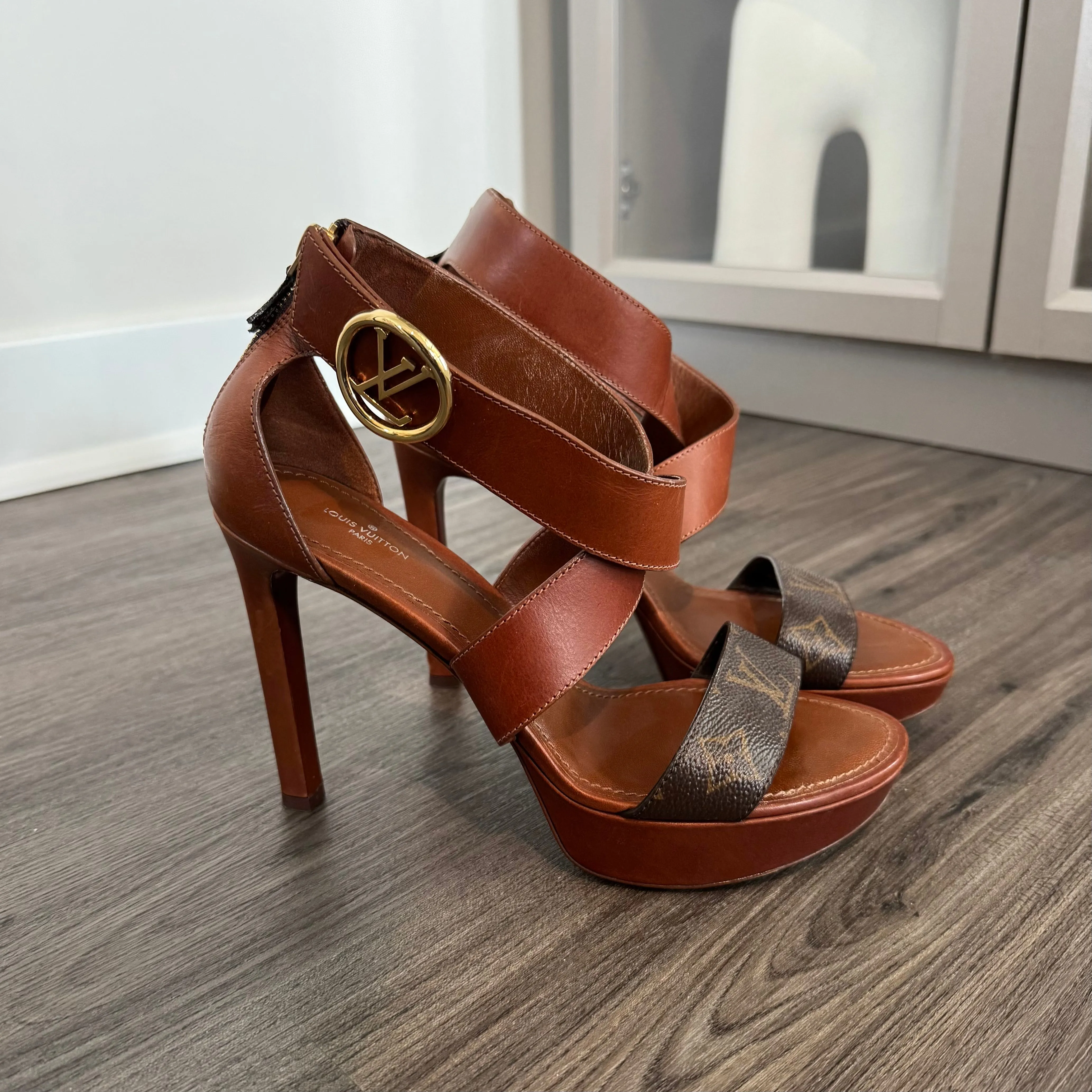 Louis Vuitton Horizon Platform Sandals