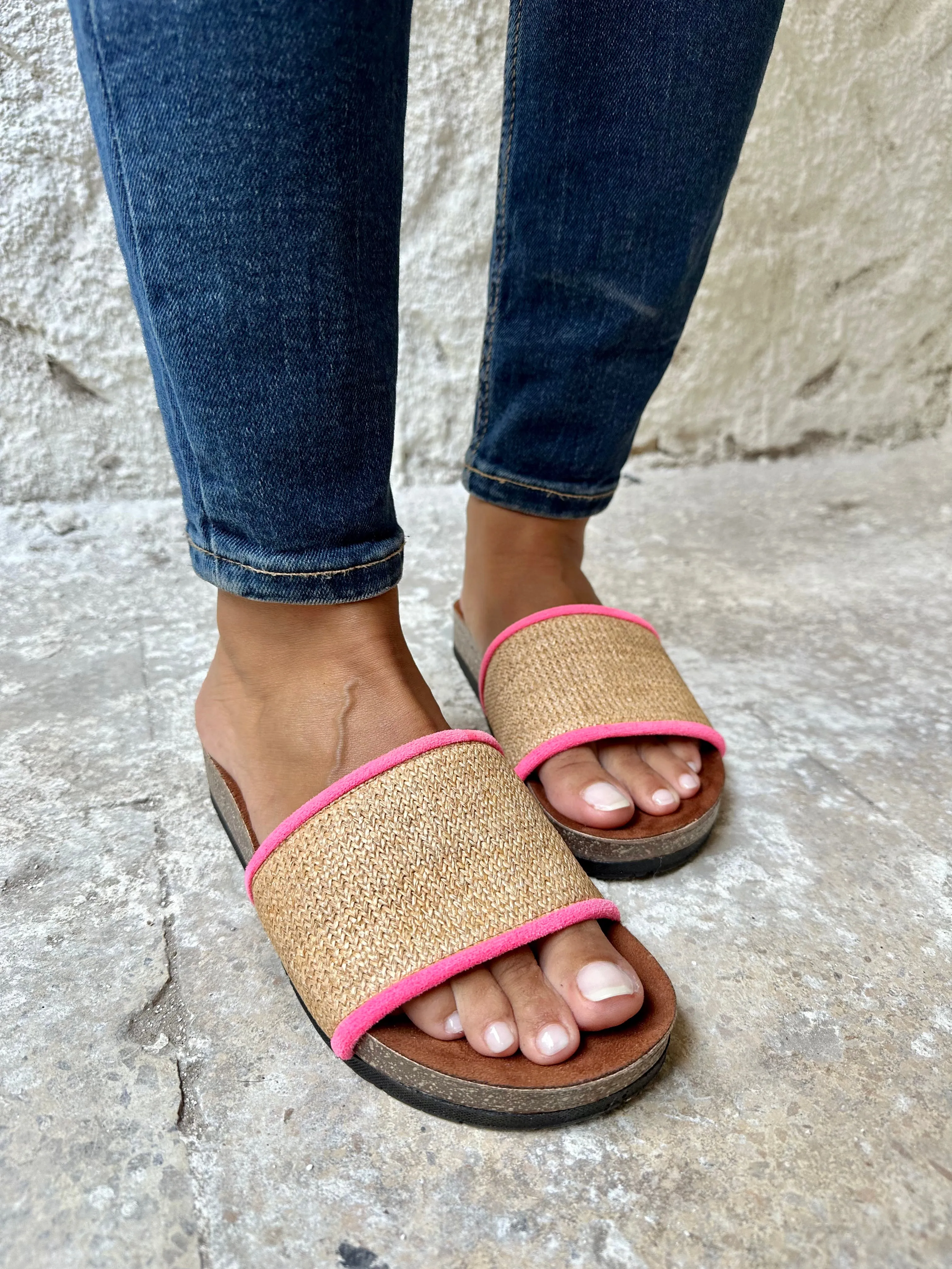 Raffia X Pink Slides