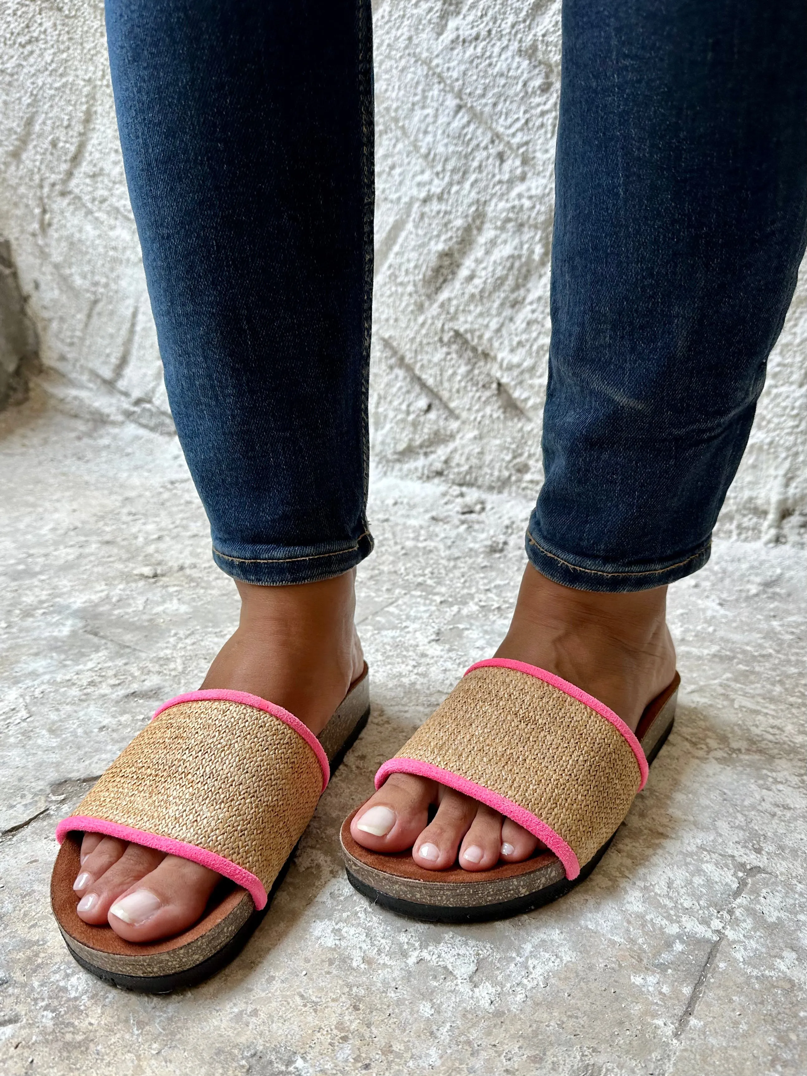 Raffia X Pink Slides
